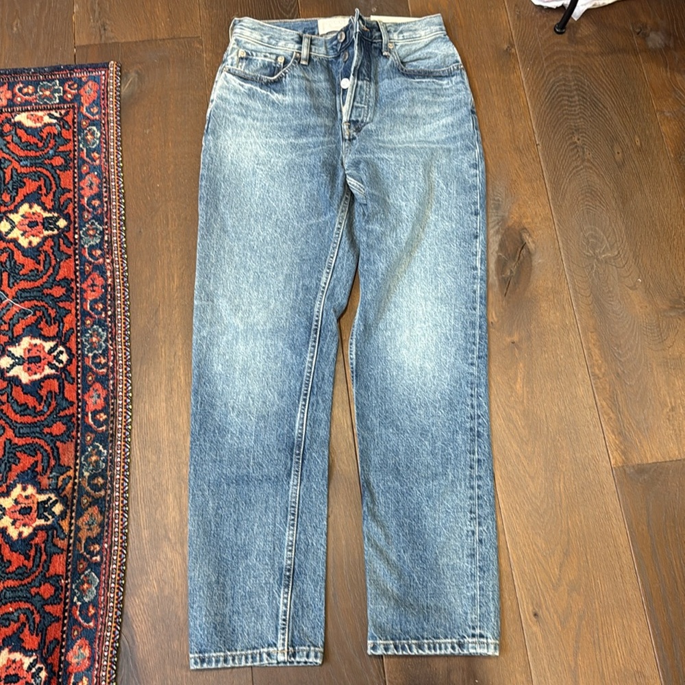 Everlane Women's Classic Blue Straight Leg Jeans The 90s Cheeky Jean